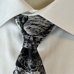 World Wildlife Fund Men's Necktie Black & White Plains Animals Design 160